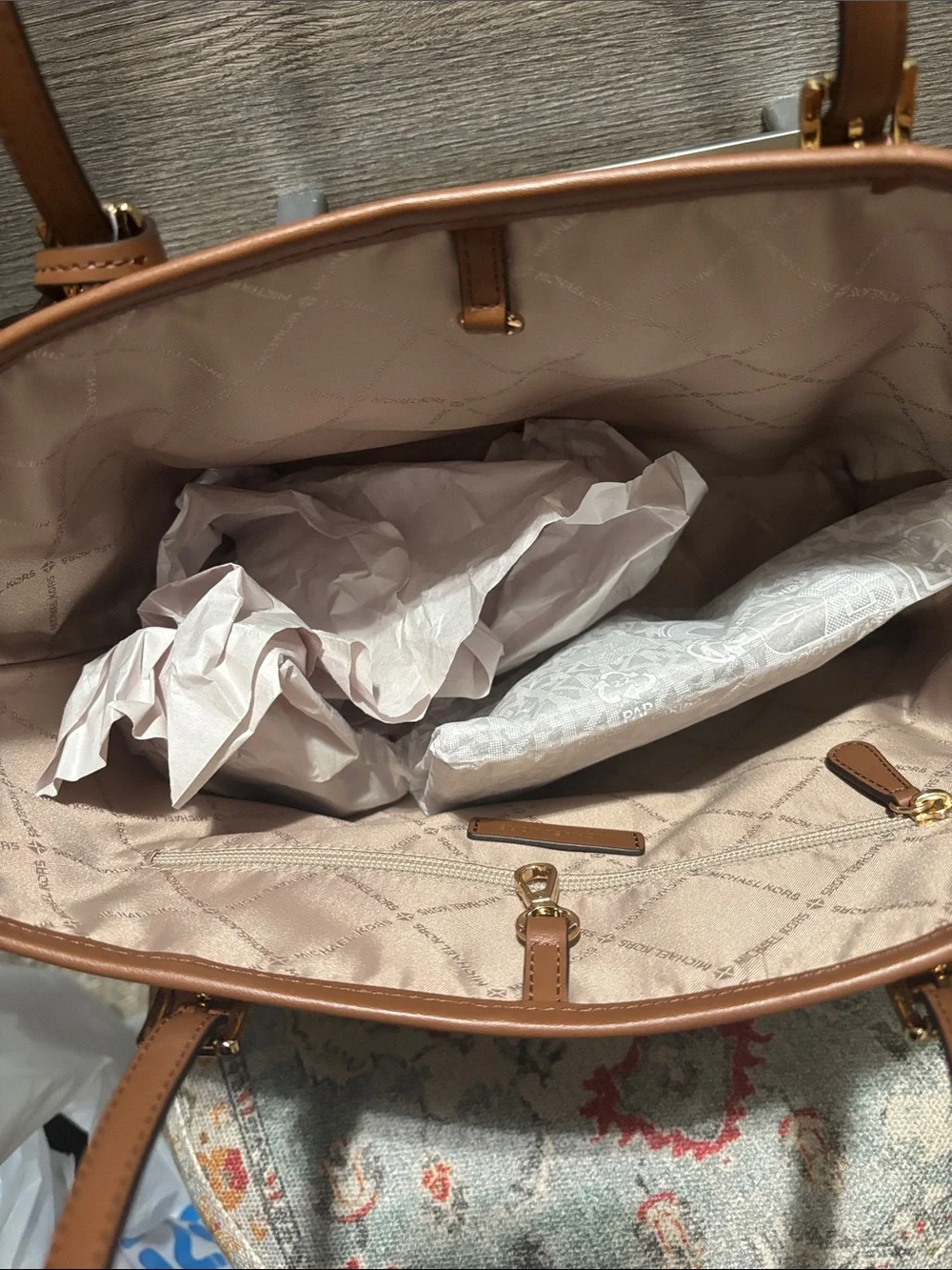 NWT Michael Kors Jet Set Logo Jacquard Tote Bag